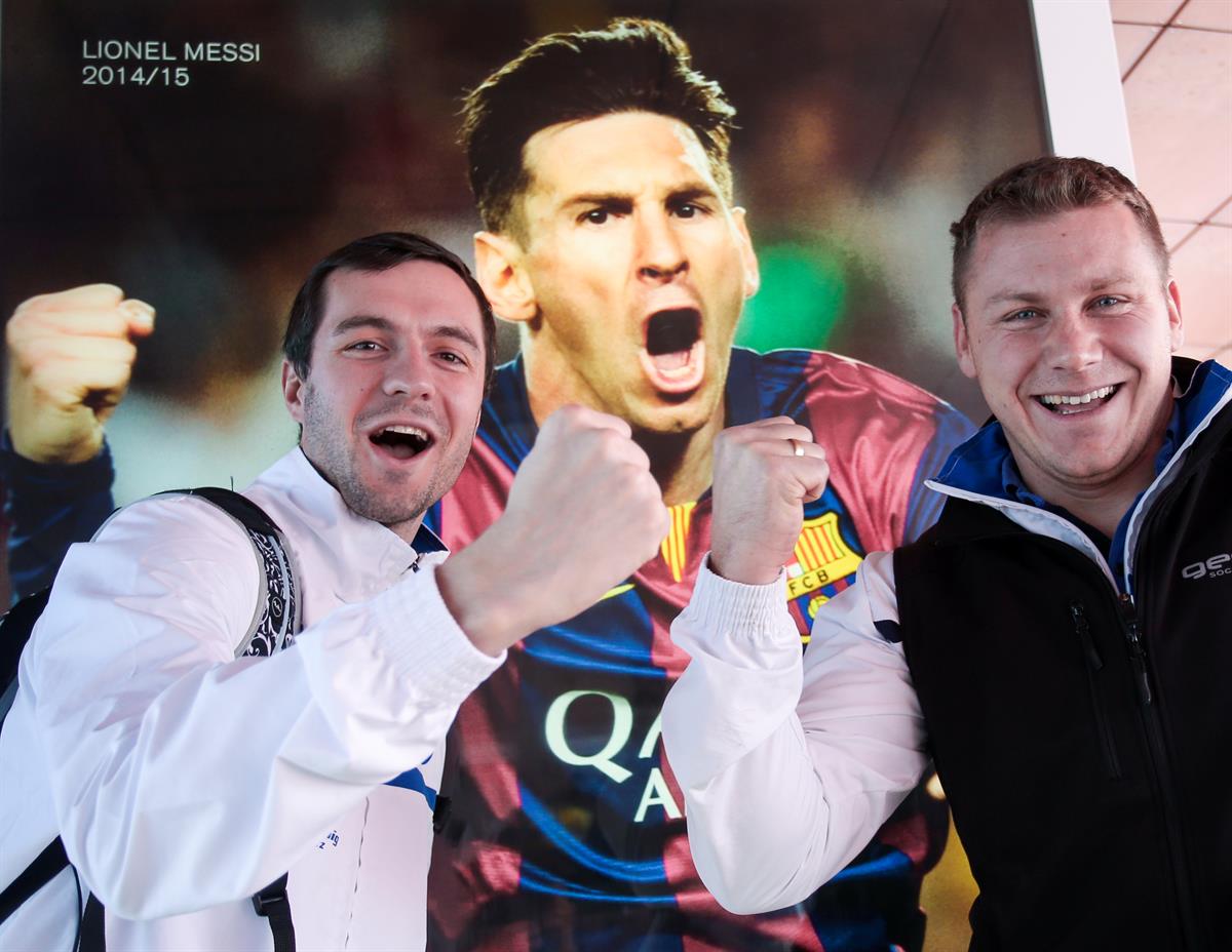 Christian Ruhdorfer (links) und Christian Stangl mit Lionel Messi
